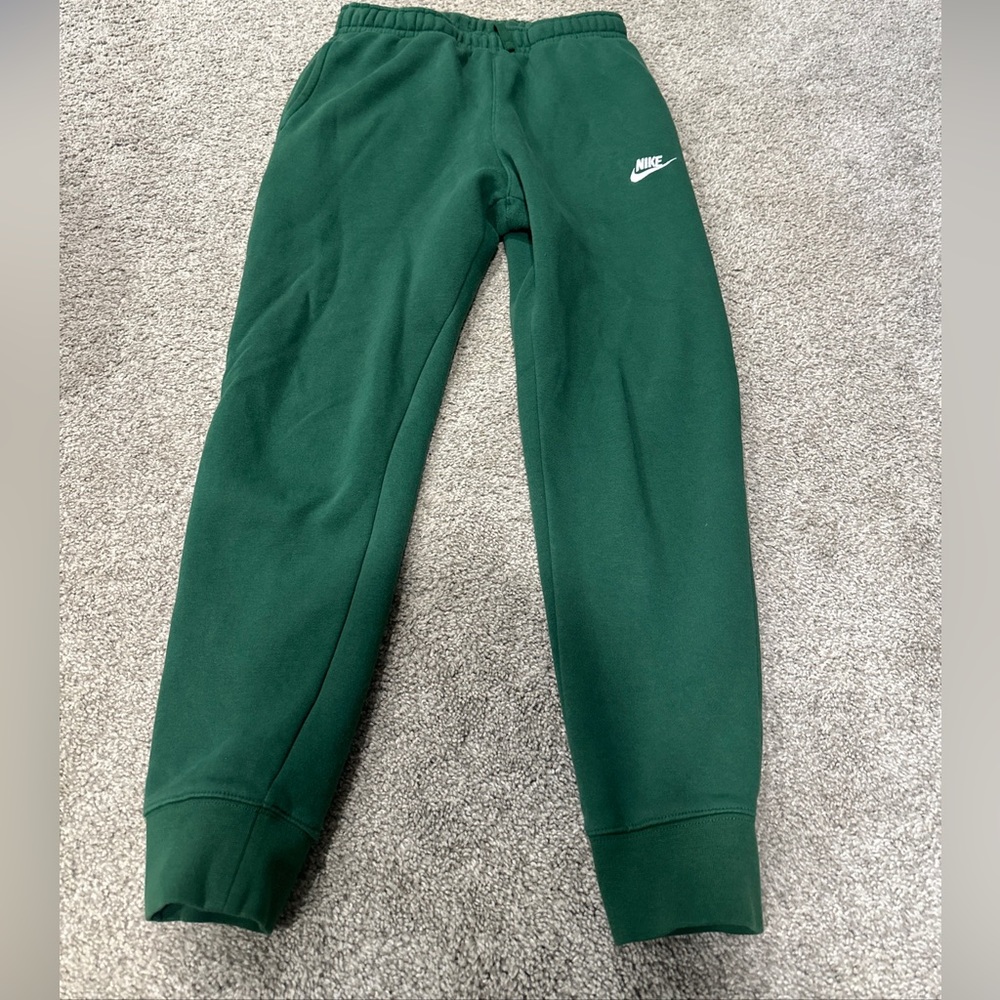 Nike Sportswear Club Fleece Tapered Joggers Green BV2737-341 Men’s Small